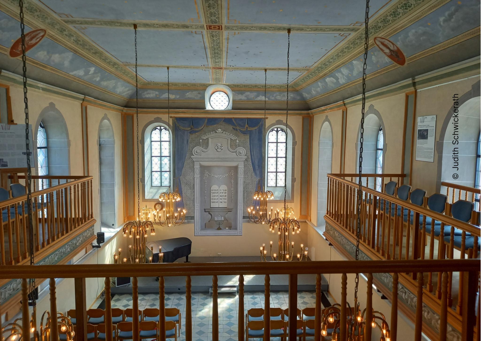 Blick in den Gebetsraum der Synagoge SChweich