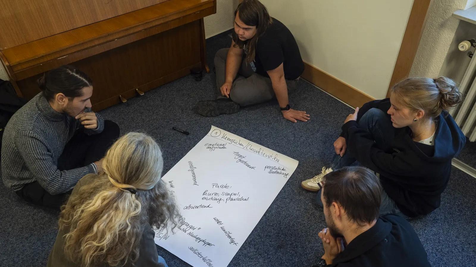 Das Argumentationstraining gegen rechte Parolen im Haus Wasserburg in Vallendar findet bereits zum dritten Mal statt und stößt jedes Mal auf großes Interesse.