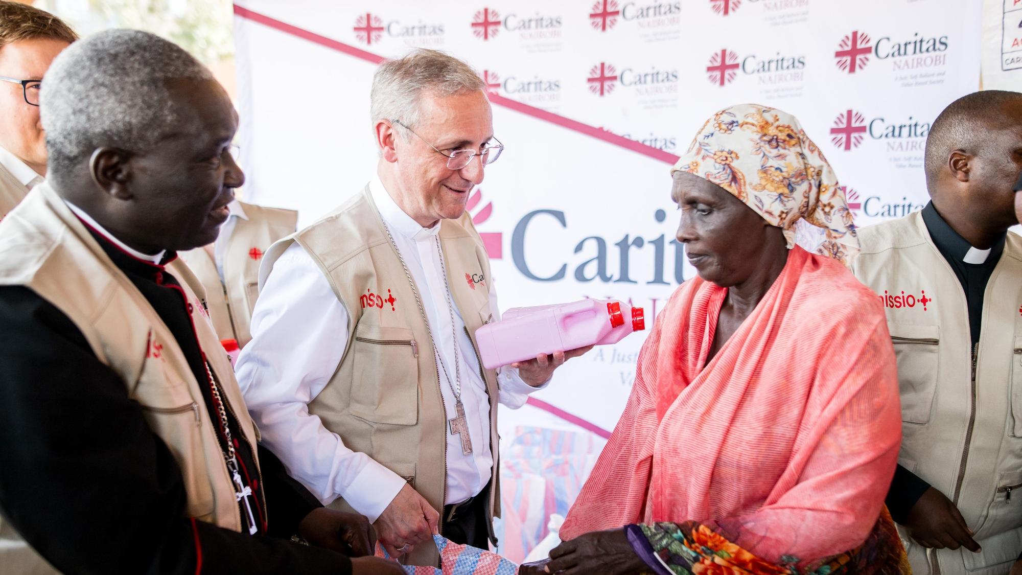 Der Sonderbeauftragte der DBK für Flüchtlingsfragen, Dr. Stefan Heße, auf einer seiner Solidartitätsreisen nach Kenia